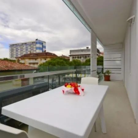 Spacious For Families And Friends Apartment