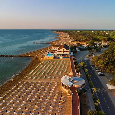 Spacious For Families And Friends Lignano Sabbiadoro